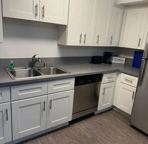 Two Bedroom Hollywood Apartment